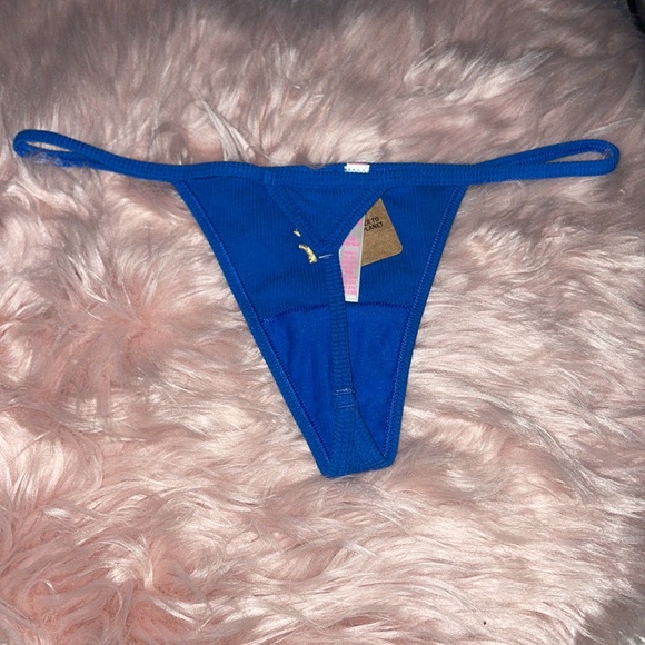 NEW V-STRING THONG - Picture 2 of 3